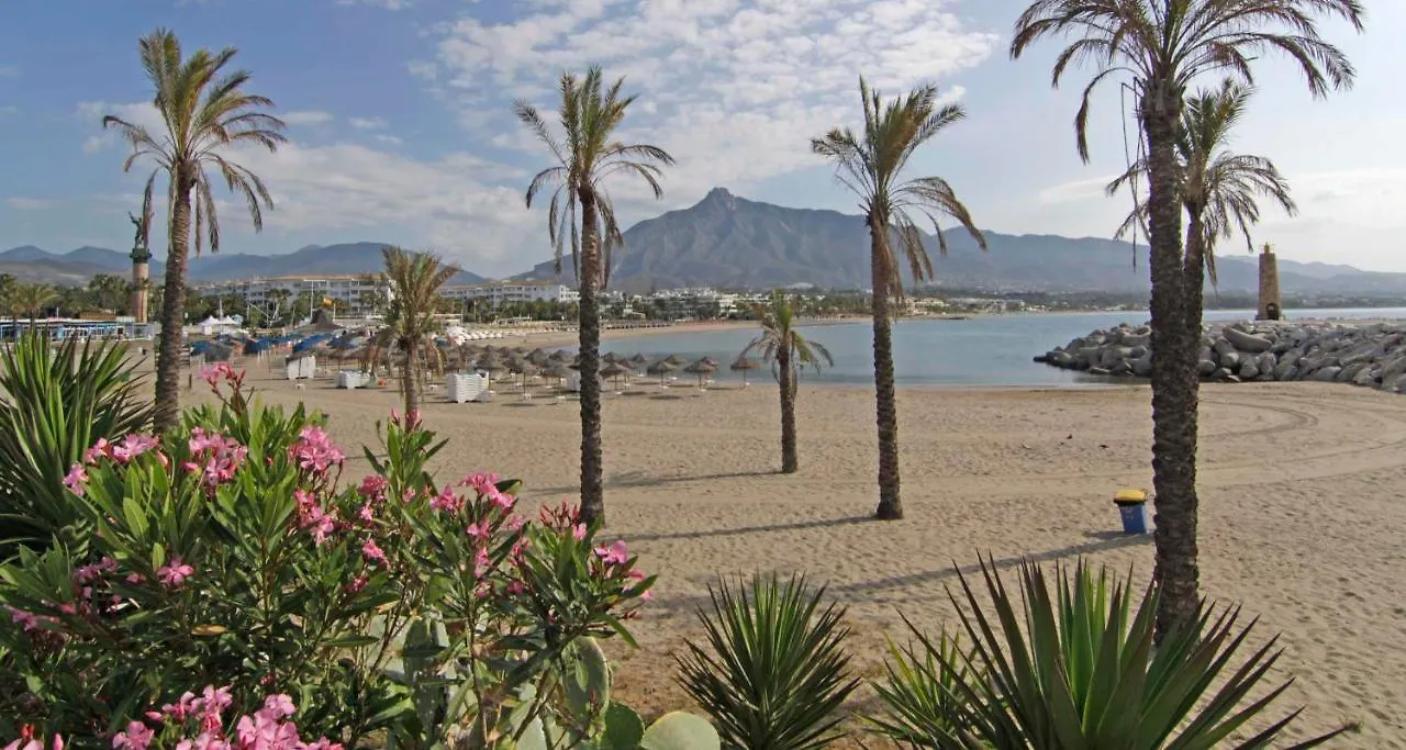 Banus Beach Studios Marbella